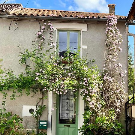 Le Coin Cache Villa Le Vigeant Exterior photo